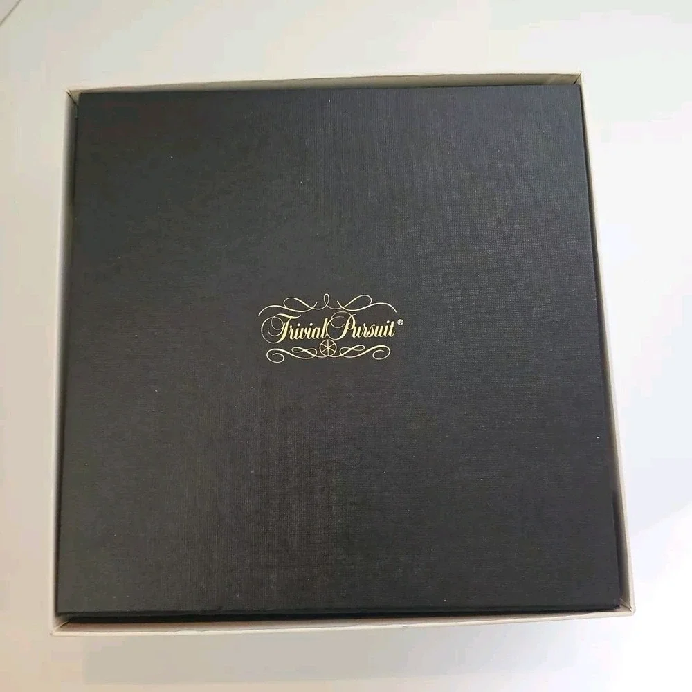 Trivial‎ Pursuit genus addition *missing pieces see photos*